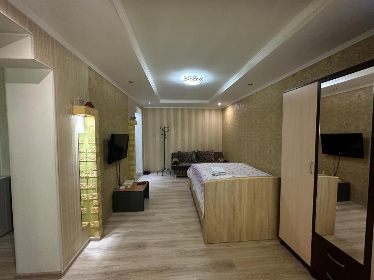 One-Room Apartment Opposite Almaty Airport Turksib Exterior photo